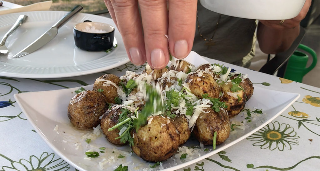 Grillad parmesanpotatis i Jonas Alströmers fotspår