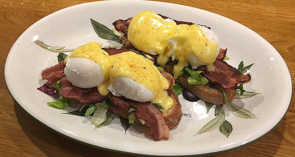 Ägg Benedict -Bruchmacka American Style