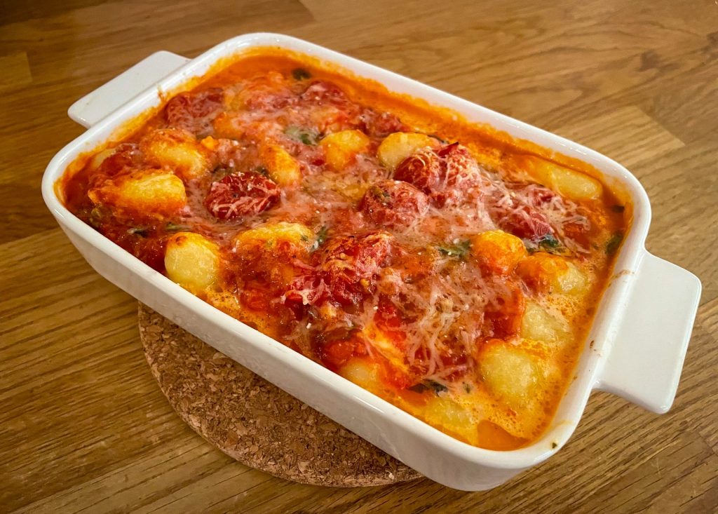 Gnocchi al pomodoro gratinati -gratinerad gnocchi med tomatsås