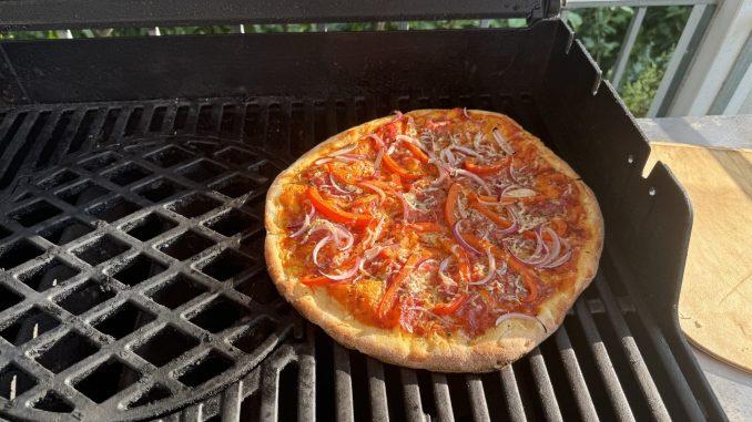 Pizza på grillen -enkelt och gott