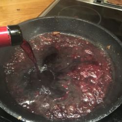 Torbjörns timjangräddsås deglacera