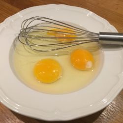 Ägg att vända mackorna i