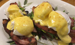 Ägg Benedict -sidvy