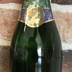 Goldeck Gruner Veltliner Sekt Bottle