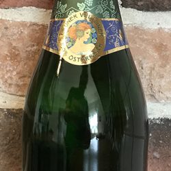 Goldeck Gruner Veltliner Sekt Bottle Goldeck Gruner Veltliner Sekt Bottle