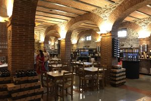 Enoteca Falorni vinkällare och restaurang Enoteca Falorni vinkällare och restaurang
