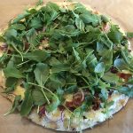 Tarte Flambée -Toppad med ruccola Tarte Flambée -Toppad med ruccola